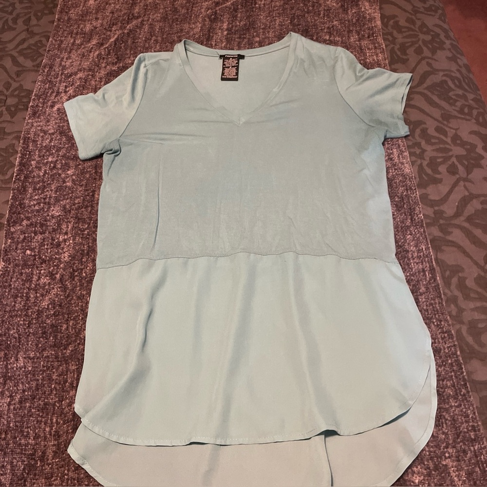 Premise size medium aqua blue top